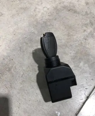 Mercedes-Benz E W210 Ignition lock 2105450008