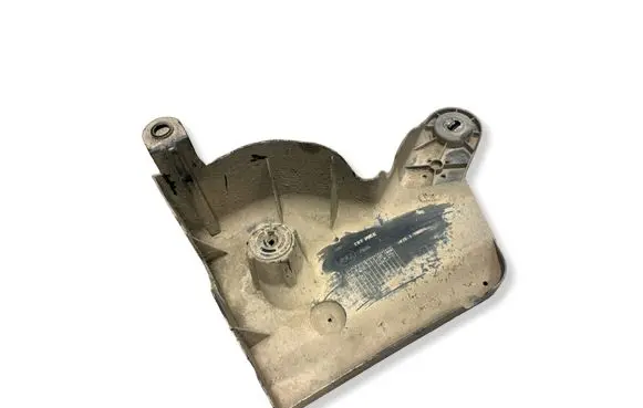Fuel tank bottom protection