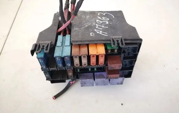 Renault Espace - Grand espace IV Fuse box set 8200272453