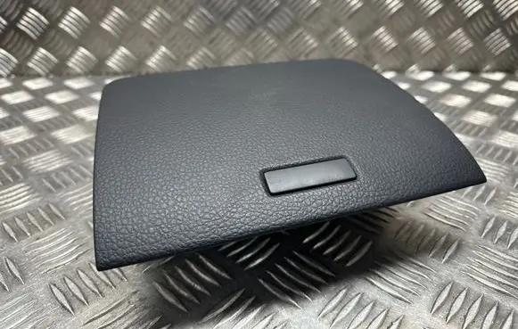 Glove box