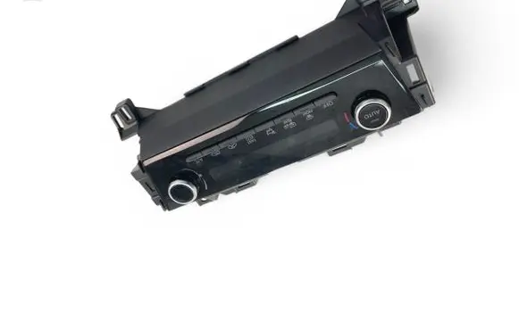 Toyota Yaris Cross Interior fan control switch 559000DC71