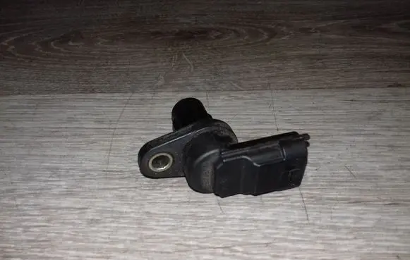 Volvo V70 Camshaft position sensor 0232103063 8658726