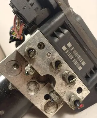 BMW 5 E60 E61 ABS Pump 6783362 6783360