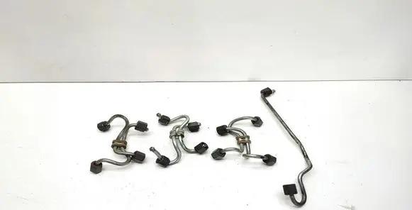 BMW 5 E60 E61 Fuel injector supply line/pipe 