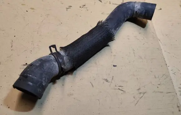 Jeep Grand Cherokee Engine coolant pipe/hose