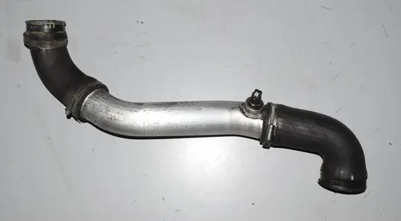 BMW 5 E39 Intercooler hose/pipe 7793133