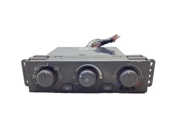Mitsubishi Pajero Climate control unit 1464308800 MR500646 K4978