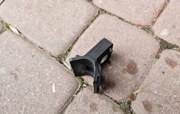 Opel Zafira C Radiator mount bracket 13250318