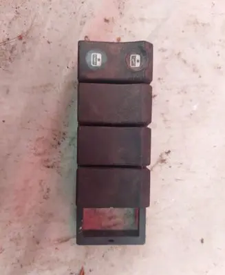 Renault 4 Fog light switch 5010232158