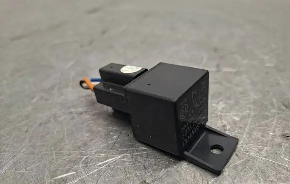 Audi A6 S6 C5 4B Other relay SARL112DF