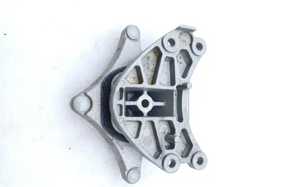 Mercedes-Benz CLS C218 X218 Gearbox mount A2042400618