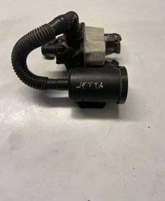 Volkswagen Jetta VI Active carbon filter fuel vapour canister 5C0906311