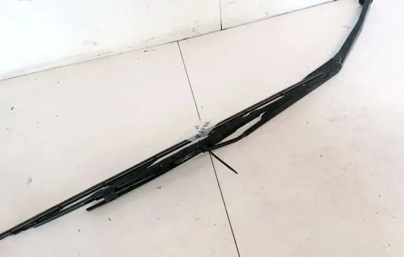 Toyota Avensis Verso Front wiper blade arm