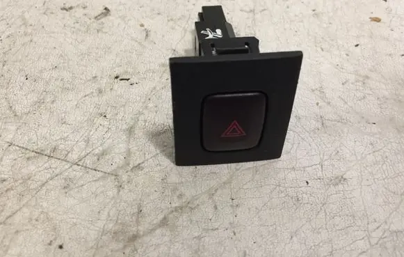 Volvo V70 Hazard light switch 30710106