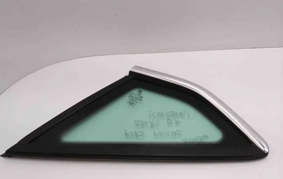 Ford Focus Rear vent window glass 43R001582 BM51A297B00D