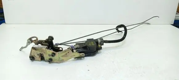 Mitsubishi 3000 GT Front door lock MB641158