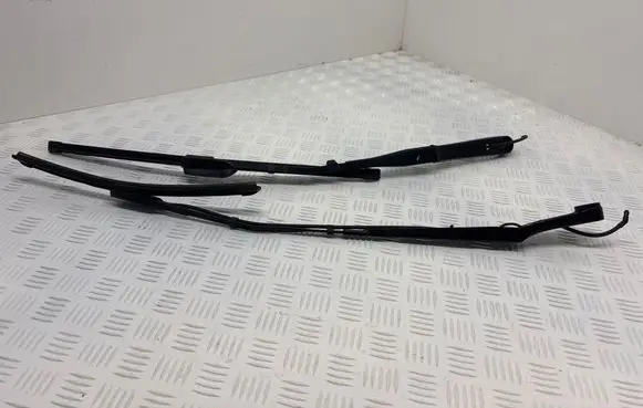 Peugeot 308 Windshield/front glass wiper blade 9830976980 9830982080