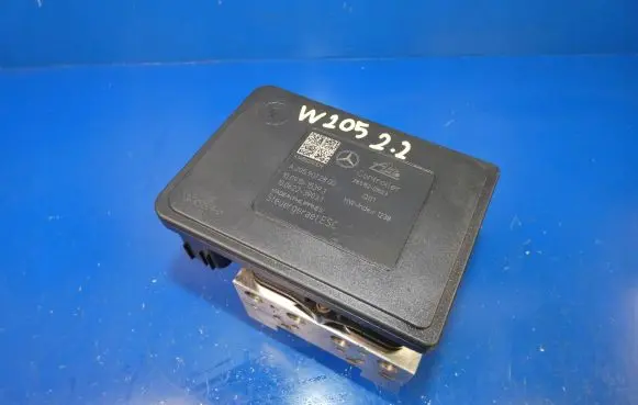 Mercedes-Benz C W205 ABS Pump A2054313612