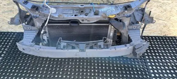 Opel Zafira B Radiator support slam panel