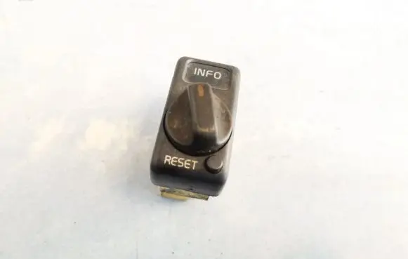Volvo S70 V70 V70 XC On-board computer control switch 9162959