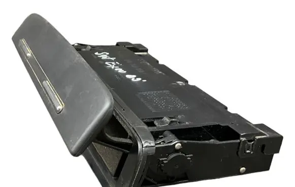Seat Exeo (3R) Glove box 8H0857058F 8H0857058