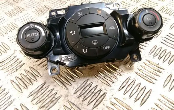 Ford Focus Climate control unit DN1T18C612AF