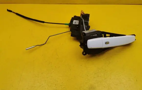Chevrolet Volt I Rear door lock 13579552 9400-2320