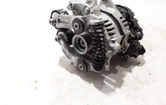 Dacia Duster Generator/alternator 231B86201R
