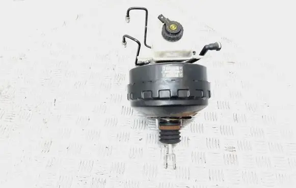 BMW 1 E81 E87 Brake booster 6775929