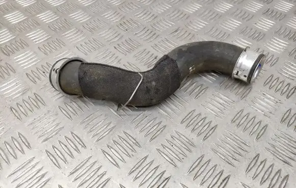 Mercedes-Benz C W204 Engine coolant pipe/hose A2125018282