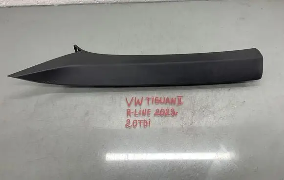 Volkswagen Tiguan (A) pillar trim 5NA86723B