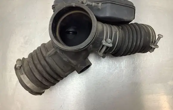Lexus RX 330 - 350 - 400H Air intake duct part 1788120140