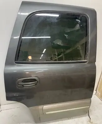 Chevrolet Tahoe Rear door