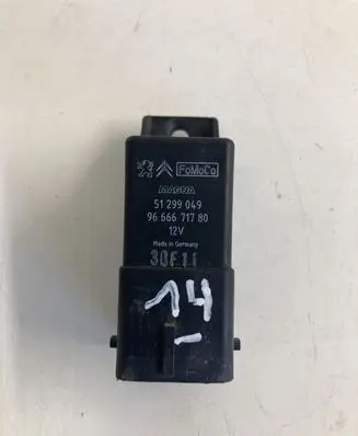 Peugeot 5008 Glow plug pre-heat relay 9666671780