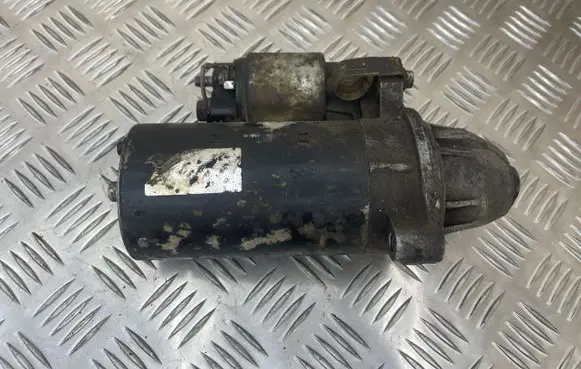 Mercedes-Benz Sprinter W906 Starter motor 0331303151