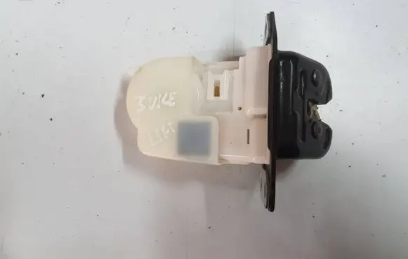 Nissan Juke I F15 Tailgate/trunk/boot lock/catch/latch 