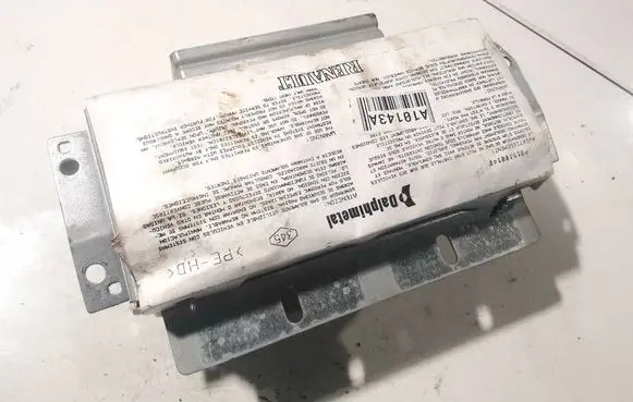 Renault Clio III Passenger airbag PB15100140