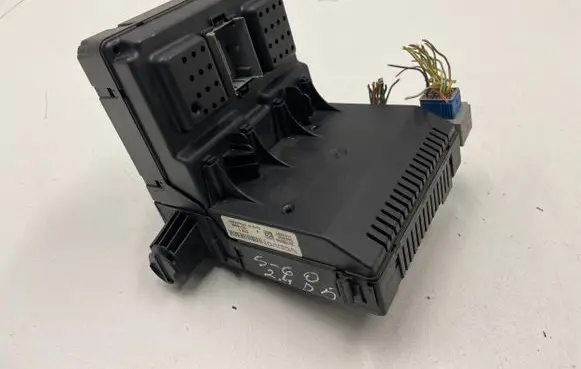 Volvo S60 Fuse module 30728356 12216069 04W452