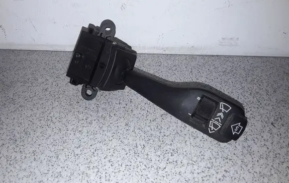 BMW 5 E39 Wiper control stalk 8375408