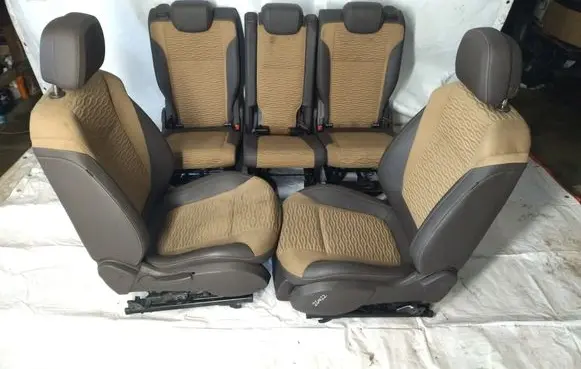 Seat set