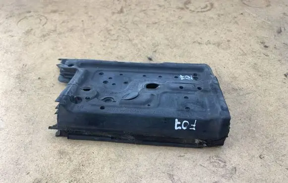 Other engine bay part