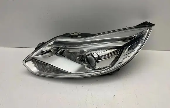 Ford Focus Headlight/headlamp BM5113D155AH