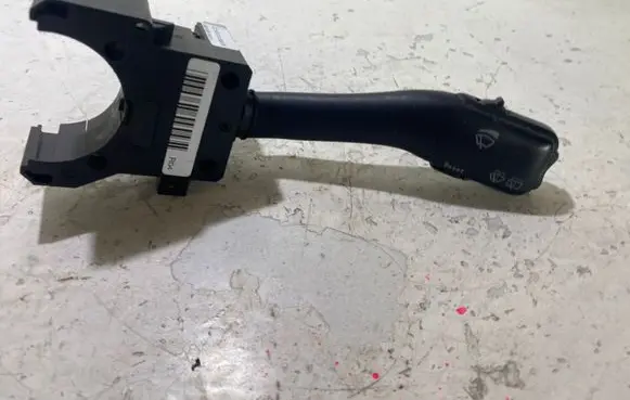 Volkswagen Golf V Wiper control stalk 4B0953503H