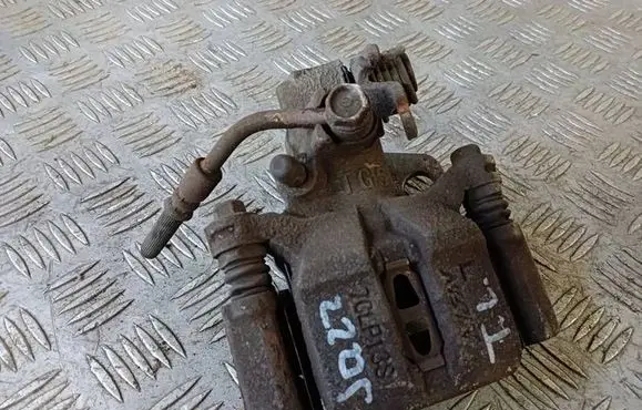 Rear brake caliper