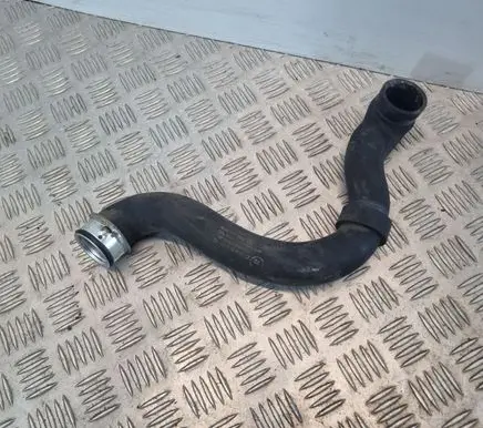 Mercedes-Benz C W204 Engine coolant pipe/hose A2045010682