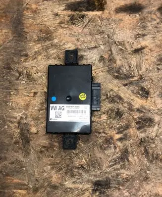 Audi A6 S6 C7 4G Gateway control module 4G0907468C