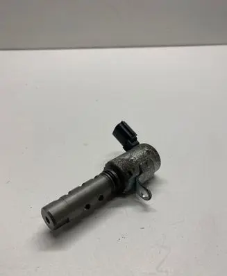Toyota Sienna XL30 III Camshaft vanos timing valve 1534031020 153400P020