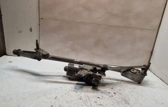 Volvo S60 Front wiper linkage and motor 09151848 404775 4513A