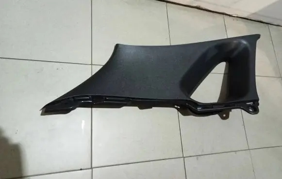 Hyundai i30 (C) pillar trim