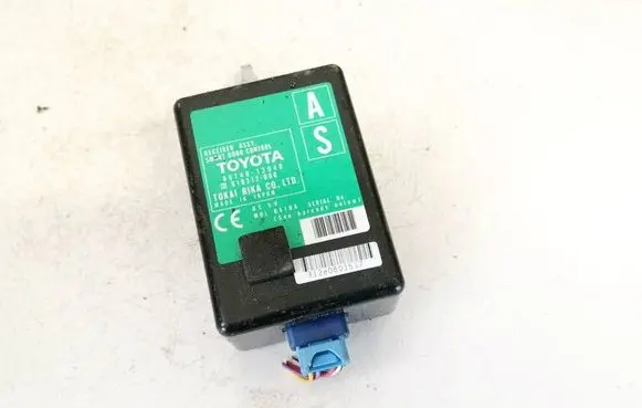 Toyota Auris 150 Door control unit/module 8974012040